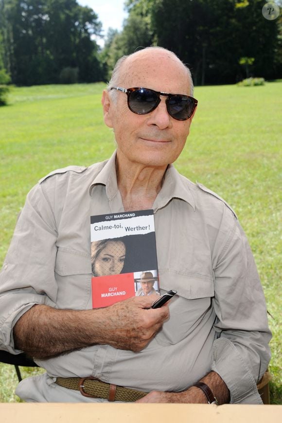 Guy Marchand assistant à la 19e édition de la manifestation annuelle de dédicaces 'Forêt Des Livres' à Chanceaux-Pres-Loches, près de Tours, en France, le 31 août 2014. Photo par Alban Wyters/ABACAPRESS.COM