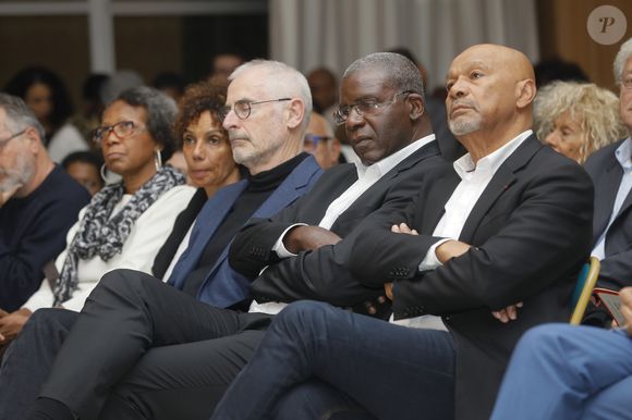Exclusif - Tim Greacen (beau-frère du défunt), Jacques Martial (frère du défunt), Greg Germain - Soirée en hommage à Jean-Michel Martial, organisée par le CREFOM au conseil régional d'Ile-de-France à Paris. Le 23 octobre 2019. 
© Christophe Clovis / Bestimage