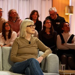 Exclusif - Bernard Montiel, Raphaël Mezrah, Oli. avec Chantal Ladesou et Eric Baratay invités, et Olivia la juriste sur plateau de l'émission "Animalement Vôtre" présentée par Bernard Montiel et diffusée le 8 février 2026 sur France 3, à Paris, France, le 12 janvier 2026. © Julien Sarkissian/Bestimage