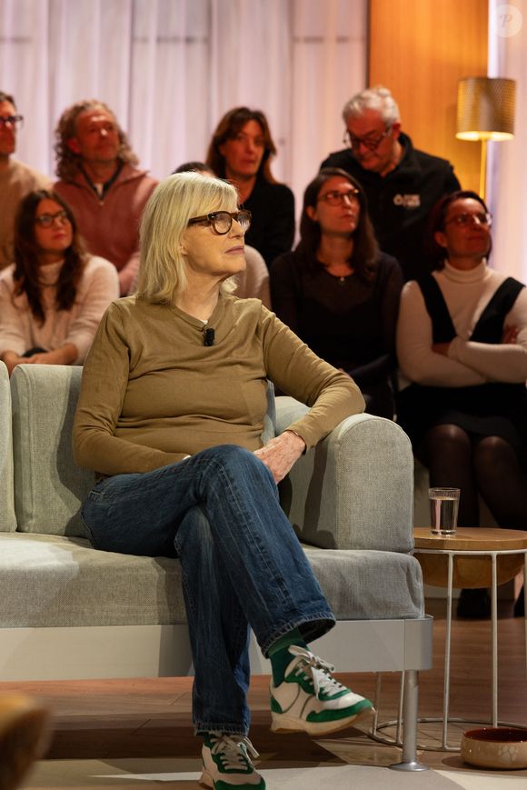 Exclusif - Bernard Montiel, Raphaël Mezrah, Oli. avec Chantal Ladesou et Eric Baratay invités, et Olivia la juriste sur plateau de l'émission "Animalement Vôtre" présentée par Bernard Montiel et diffusée le 8 février 2026 sur France 3, à Paris, France, le 12 janvier 2026. © Julien Sarkissian/Bestimage