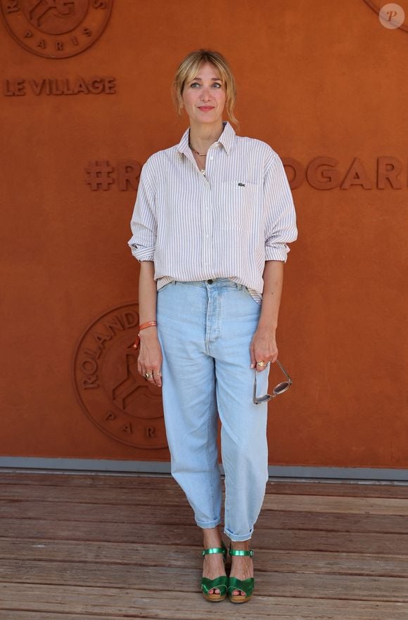 Caroline Anglade au village lors des Internationaux de France de Tennis de Roland Garros 2026. Paris, le 26 mai 2026.
© Jacovides / Moreau / Bestimage