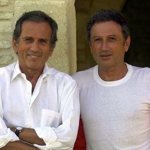 Jean Drucker avait fait carrière dans le milieu de l'audiovisuel comme son frère Michel

Archives - Portrait de Jean Drucker et son frère Michel Drucker.