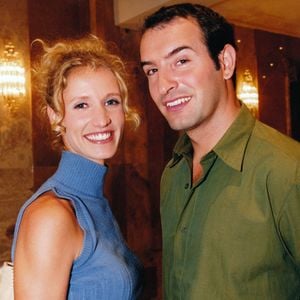 Invitée au micro de l’émission "La bande originale" sur France Inter, la comédienne est revenue sur cet épisode marquant où son partenaire de jeu a pris sa défense face à une inégalité flagrante. 

Archives Jean Dujardin et Alexandra Lamy 2000 - Archive Portrait JLPPA / Bestimage