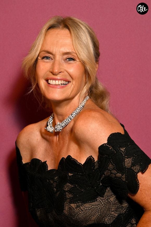 Estelle Lefébure lors du 77ème Gala de la Croix-Rouge, salle des Etoiles à Monaco le 18 juillet 2026.

© Bruno Bebert/Bestimage