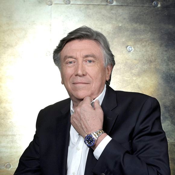 Depuis sa retraite, Jacques Legros vit dans un lieu de rêve loin de Paris, il s'est offert il y a peu une belle maison