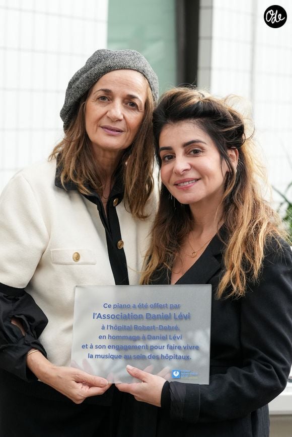 Sandrine Lévi et Julie Zenatti inaugurent l'Espace musical Daniel Lévi à l'Hôpital Robert Debré le 18 novembre 2025.

© Anne-Sophie Guebey / Bestimage
