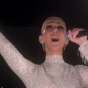 Celine Dion chante depuis le premier étage de la Tour Eiffel, L’hymne à l’amour, d’Édith Piaf - Cérémonie d'ouverture des Jeux Olympiques (JO) de Paris 2024.
© Capture France TV via Bestimage