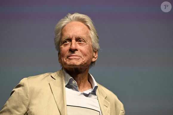 L'acteur américain Michael Douglas présente la version restaurée de One Flew Over the Cuckoo's Nest de Milos Forman dans le Grand Hall de l'Hôtel Thermal pendant le Festival International du Film de Karlovy Vary à Karlovy Vary, République Tchèque, le 5 juillet 2025. Photo by Katerina Sulova/CTK Photo/ABACAPRESS.COM