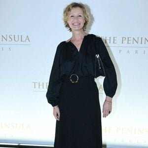 Se disant "hyper fière", elle a assuré qu'elle comptait afficher cette belle réussite "sur le frigo".

 Alexandra Lamy - Soirée du 10ème anniversaire de l'hôtel Peninsula à Paris le 28 novembre 2024. Photo par Rachid Bellak/Bestimage