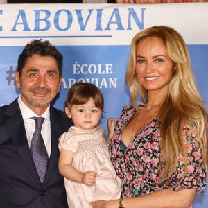 Nina (6 ans) est née des anciens amours d'Adriana Karembeu avec Aram Ohanian.

Aram Ohanian, sa femme Adriana Karembeu et leur fille Nina Ohanian - Photocall de la soirée caritative organisée au Palais du Pharo, au profit de l'école arménienne Abovian. Marseillle. © Philippe Doignon / Bestimage