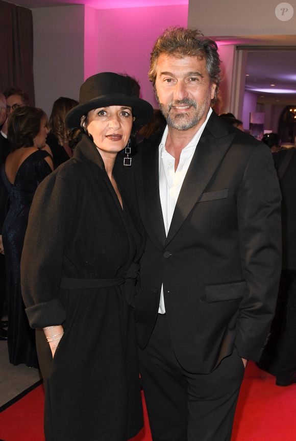 Sur les réseaux sociaux, la mère de famille donne des nouvelles de leur fille qui continue de grandir. 

Exclusif - Daniel Lévi et sa femme Sandrine Aboukrat - Soirée caritative des parrains de l'Appel national pour la Tsedaka au Pavillon Gabriel parrainée cette année par M. Drucker à Paris le 1er décembre 2019. © Coadic Guirec-Cyril Moreau/Bestimage