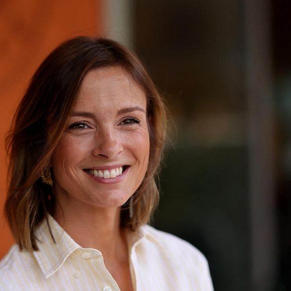 Isabelle Ithurburu - Les célébrités au village lors des Internationaux de France de Tennis de Roland Garros le 1er juin 2025. © Dominique Jacovides / Bestimage