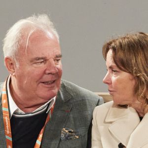 Elle dévoile aussi les coulisses de sa reconstruction et son mariage salvateur avec Jean-Christophe Kerdelhué
Cendrine Dominguez et son mari Jean Christophe Kerdelhue dans les tribunes (night session) des Internationaux de France de tennis de Roland Garros 2024 à Paris, France, le 31 mai 2024. © Jacovides-Moreau/Bestimage