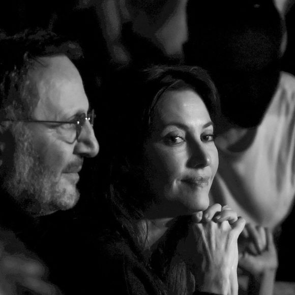 Exclusif - Arthur (Jacques Essebag) et sa femme Mareva Galanter lors du concert de Louis Bertignac au Trianon Paris et diffusé en direct sur Olympia TV, à Paris, France, le 18 janvier 2025. © Jack Tribeca/Bestimage