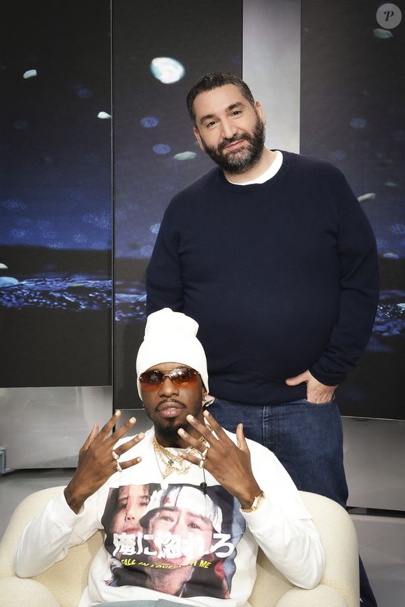 Josman, Mouloud Achour, sur le plateau de l'émision Clique (Midi) présenté par M.Achour, et diffusée sur Canal+ le 17 novembre 2025, à Paris, France, le 12 novembre 2025. © Jack Tribeca/Bestimage