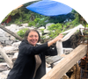 Interrogé par "Paris Match", Christian Clavier confiait à propos de sa fille : "Margot a choisi de se consacrer à l'organisation humanitaire de Matthieu Ricard au Tibet."
Margot Clavier Photo extraite du site Karuna-Schchen.org