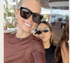 Elle y est accompagnée de sa fille cadette Joy, 18 ans, et de son amie de longue date Cathy Guetta.

Laeticia Hallyday en vacances à Ibiza le 10 octobre. Instagram