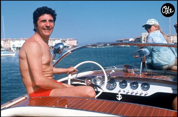 Archives : Gilbert Bécaud à Port Grimaud en 1995 @LUCCIONI MICHEL / BESTIMAGE