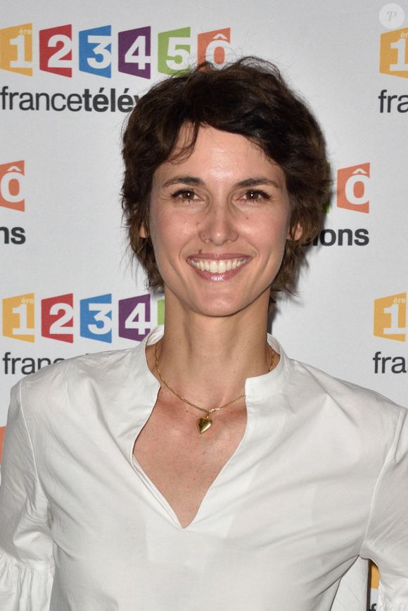 Églantine Éméyé assistant à la conférence de presse France Televisions 2017/2018 à Paris, France, le 05 juillet 2017. Photo par Alban Wyters/Abaca