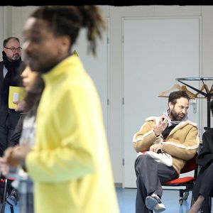 "Quand je dirigeais le ballet de l’Opéra de Paris, j’étais frappé par le fait qu’une telle organisation, avec un tel prestige et un tel rayonnement, ait un public restreint et une troupe non représentative de la société française, confiait-il à Classykeo.com. (…) Avec le Paris Dance Project, je veux irriguer la société." Ce projet artistique, Rachida Dati le soutient depuis le début : la ministre a en effet débloqué 75.000 euros, pour l'accompagner.

Exclusif - Rachida Dati, ministre de la Culture, en déplacement au lycée professionnel Théodore Monod, à Noisy le Sec, le 20 janvier 2025, aux côtés de Benjamin Millepied. © Alain Guizard / Bestimage