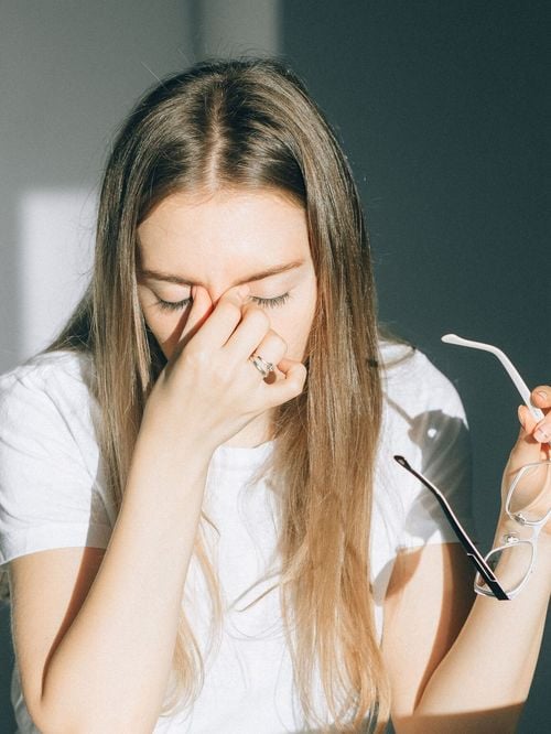 Ces 5 symptômes sont révélateurs d'un taux de cortisol élevé, des réflexes quotidiens peuvent être mis en place pour y remédier