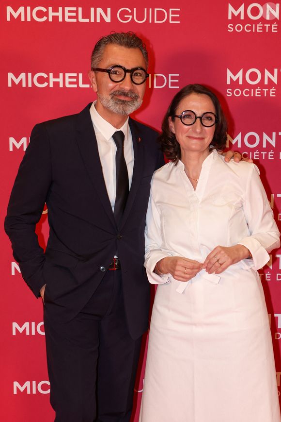 De plus, les changements fréquents de chefs sur place auraient finalement freiné l'obtention de la très convoitée troisième étoile Michelin.

Etoiles Michelin 2026 - La cheffe Anne-Sophie Pic et son mari David Sinapian à l'Hôtel de Paris Monte-Carlo, lors du Dîner des Chefs à la veille de la Cérémonie des remises des Etoiles Michelin à Monaco, le 15 mars 2026. © Jean Marc Lhomer/Bestimage