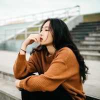 Pourquoi nous nous réjouissons secrètement des échecs des personnes qui réussissent et pourquoi la psychologie nous dit que c’est normal