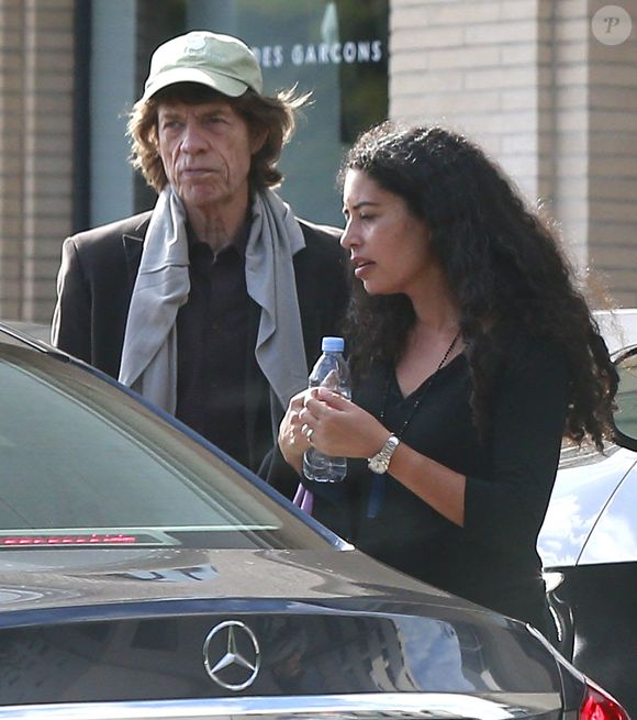 Exclusif - Mick Jagger est allé faire du shopping avec sa fille Karis, née de la liaison avec Marsha A. Hunt, et ses petits enfants chez Barneys New York à Beverly Hills. Le 17 mai 2015 FAMEFLYNET / BESTIMAGE