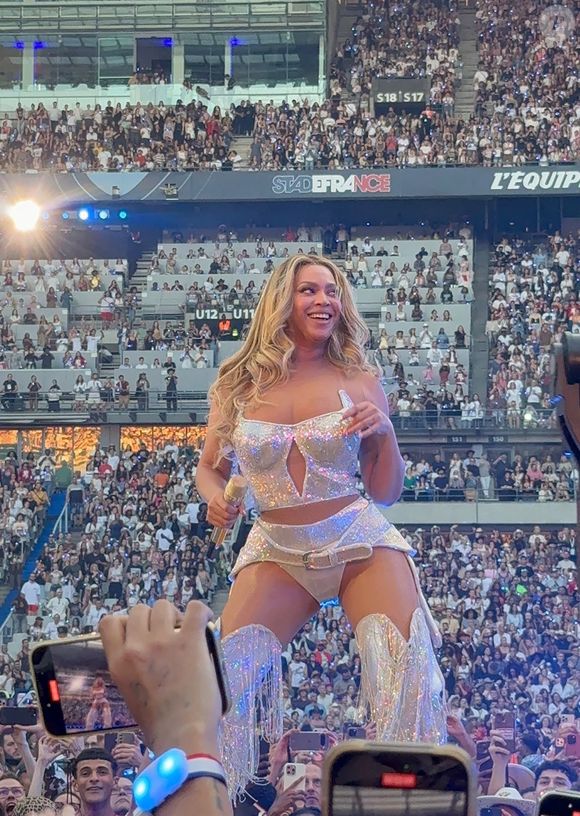 Beyoncé en concert au Stade de France avec son "Cowboy Carter Tour". Paris, le 19 juin 2025. © Backgrid UK/ Bestimage