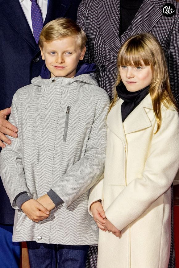 Le prince Albert II de Monaco et Charlene de Monaco devraient y participer en famille.

Le prince Albert II de Monaco et la princesse Charlène, avec leurs enfants, les jumeaux princiers, Jacques et Gabriella, ont donné le coup d'envoi des illuminations de la SBM, sur la Place du Casino de Monaco, le 30 novembre 2024.© Olivier Huitel/Pool Monaco/Bestimage