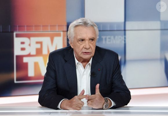 Michel Sardou est interwievé par Apolline de Malherbe sur BFMTV à Paris, France, le 27 octobre 2019. Photo par Alain Apaydin/ABACAPRESS.COM