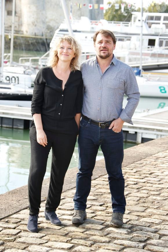 Cécile Bois, Thierry Godard  de la série Meurtres a Sarlat - Photocall lors du 19ème Festival de la Fiction TV de La Rochelle
© Christophe Aubert via Bestimage