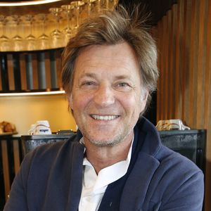 Très attristé par cette fermeture, l'animateur a expliqué que son équipe avait tout fait pour "garder la tête hors de l'eau".

Exclusif - Laurent Delahousse - Déjeuner dans la loge de France Télévision lors des Internationaux de France de Tennis de Roland Garros 2024 - Jour 12, à Paris. Le 6 Juin 2024. © Bertrand Rindoff / Bestimage