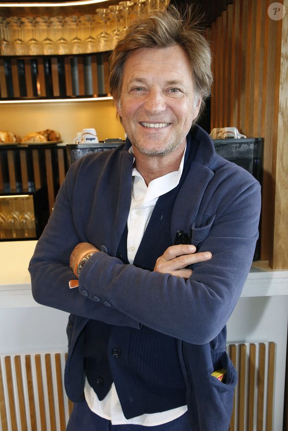 Très attristé par cette fermeture, l'animateur a expliqué que son équipe avait tout fait pour "garder la tête hors de l'eau".

Exclusif - Laurent Delahousse - Déjeuner dans la loge de France Télévision lors des Internationaux de France de Tennis de Roland Garros 2024 - Jour 12, à Paris. Le 6 Juin 2024. © Bertrand Rindoff / Bestimage