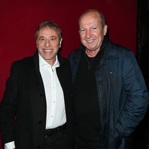Louis-Michel Colla et Rolland Courbis - Générale du spectacle de "Larsène" au théâtre de la Gaîté-Montparnasse à Paris le 3 avril 2023. © Coadic Guirec/Bestimage