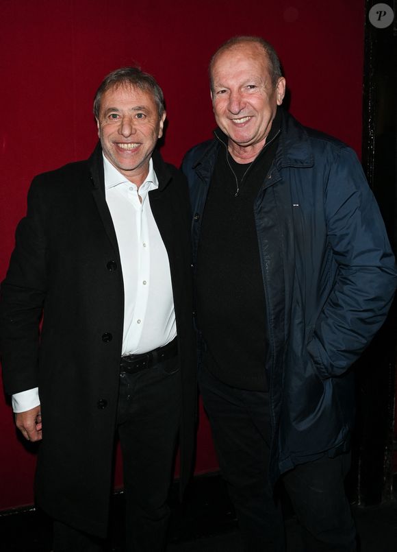 Louis-Michel Colla et Rolland Courbis - Générale du spectacle de "Larsène" au théâtre de la Gaîté-Montparnasse à Paris le 3 avril 2023. © Coadic Guirec/Bestimage
