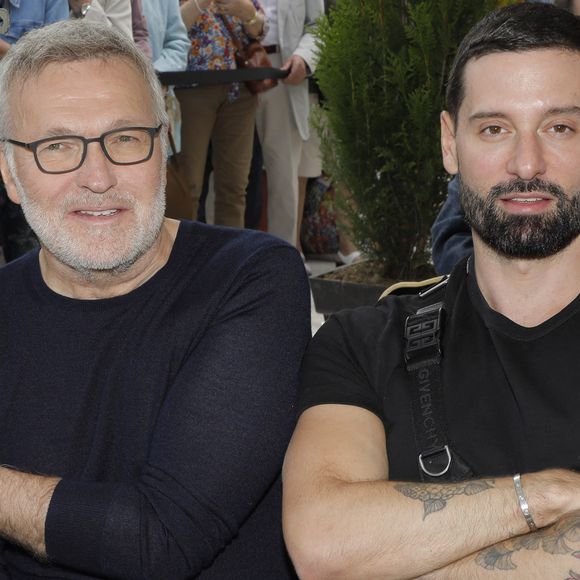 Depuis l'annonce de sa rupture avec Hugo Manos, Laurent Ruquier est resté sur la réserve.

Exclusif - Laurent Ruquier et son compagnon Hugo Manos 
I - Inauguration de la place Line Renaud a Rueil-Malmaison.
© Jlppa / Bestimage
