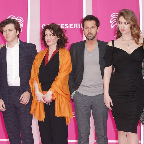 Sarah Farahmand productrice, Lucien Belves, Elsa Lunghini, Frédéric Diefenthal, Pola Petrenko de ICI TOUT COMMENCE
CANNESERIES SAISON 5 au Palais des Festivals et des Congrès de Cannes, samedi 2 avril 2022. © Christophe Aubert via Bestimage