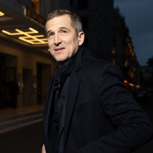 Érigé dans les années 1930, cet ancien hôtel basco-landais avait sombré dans un sommeil de quinze années avant d'être racheté et ressuscité par William Téchoueyres, ancien international de rugby, et son épouse Sophie.

Exclusif - Guillaume Canet - Les célébrités arrivent au dîner du Cinéma du Madame Figaro au restaurant "Gigi" à Paris le 31 mars 2026. © Julien Sarkissian/Bestimage