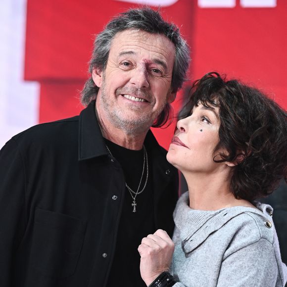 Jean-Luc Reichmann et Isabelle Mergault - Enregistrement de l'émission Vivement Dimanche présentée par M.Drucker au Pavillon Gabriel à Paris le 9 janvier 2024.
Guillaume Gaffiot/Bestimage