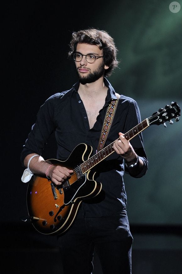 Exclusif - Jules Darmon (fils de Gerard Darmon) - Surprises - Enregistrement de l'émission "La Chanson secrète 7 " à la Scène musicale à Paris, qui sera diffusée le 15 janvier 2021 sur TF1.
© Gaffiot-Moreau / Bestimage