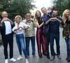 Les fans d'"Affaire conclue" de France 2 vont être ravis. 

Caroline Margeridon est à Bruxelles avec les acheteurs (Stéphane Vanhandenhoven, Aurore Morisse, Bernard Dumeige, Alexandra Morel, Glorian Kabongo, François-Xavier Renou, François Cases Bardina, Gérald Watelet (animateur) et Jérôme Duvillard (commissaire-priseur)) de l'émission belge "Affaire conclue" pour une vente aux enchères d'objets donnés à "Viva for Life" en Belgique.