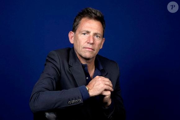 Daniel Riolo pose lors d'une séance de portrait à Paris, France, le 20 mars 2022. Photo par VIM/ABACAPRESS.COM