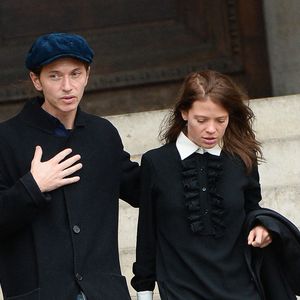 D’ordinaire discret sur sa vie privée, le chanteur Raphaël s’est laissé aller à quelques confidences sur celle-ci.

Raphael et Melanie Thierry quittant le service funéraire du défunt photographe Peter Lindbergh tenu à l'église Saint-Sulpice à Paris, France. Photo by ABACAPRESS.COM