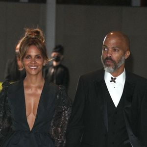 Halle Berry, son compagnon Van Hunt - People à la soirée de gala de l'Academy Museum of Motion Pictures à Los Angeles, le 25 septembre 2021.@Bestimage