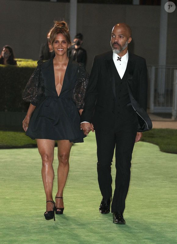 Halle Berry, son compagnon Van Hunt - People à la soirée de gala de l'Academy Museum of Motion Pictures à Los Angeles, le 25 septembre 2021.@Bestimage
