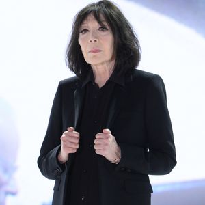 Juliette Greco - Enregistrement de l'émission "Vivement Dimanche" a Paris le 23 octobre 2013. L'émission sera diffusee le 27 octobre 2013. Photo par AGENCE / BESTIMAGE