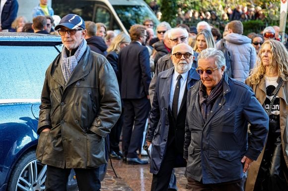 Thierry Lhermitte, Gérard Jugnot, Christian Clavier - Sortie des Obsèques de Michel Blanc en l'église Saint-Eustache à Paris, le 10 octobre 2024. 
© Moreau / Jacovides / Bestimage