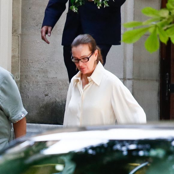 Exclusif - Carole Bouquet (ex compagne du défunt) - Obsèques de Francis Giacobetti à la chapelle Saint Pierre de Neuilly-sur-Seine, France, le 12 juin 2025. © Christophe Clovis/Bestimage