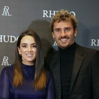Antoine Griezmann et Erika parents pour la 4e fois : leur rencontre n'avait rien d'un conte de fées